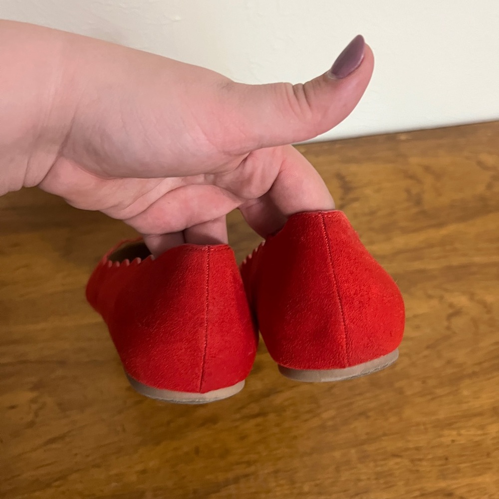 Red flats - Picture 3 of 4